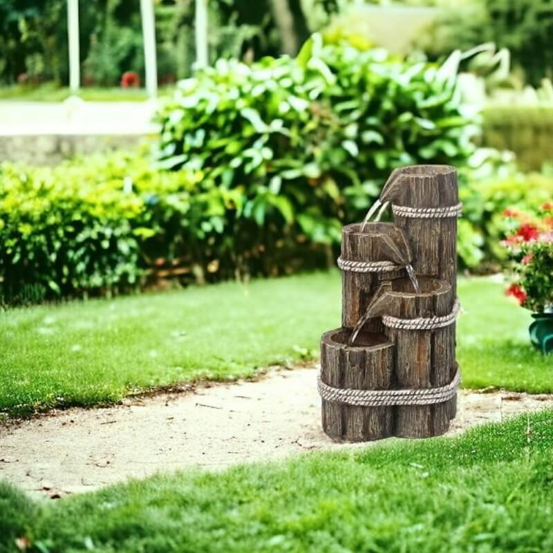 Dekorační fontána v dřevěném a elegantním stylu